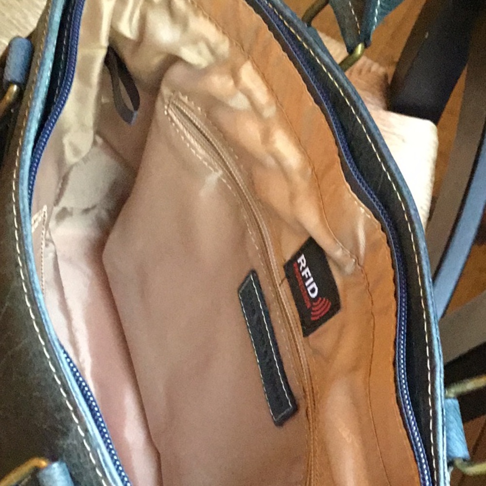 NWOT Gun Tote’n Mamas Concealed Carry Bag - Picture 7 of 11